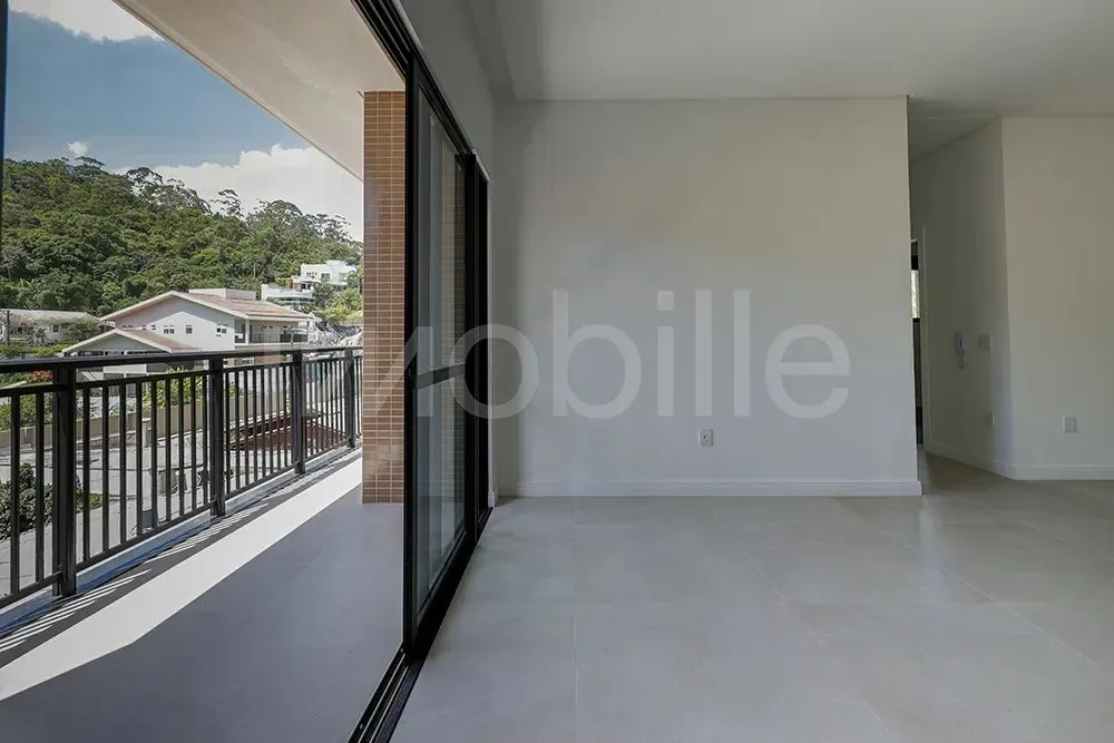 Apartamento no Edifício La Plage com 119m² na Praia de Cabeçudas em Itajaí.
