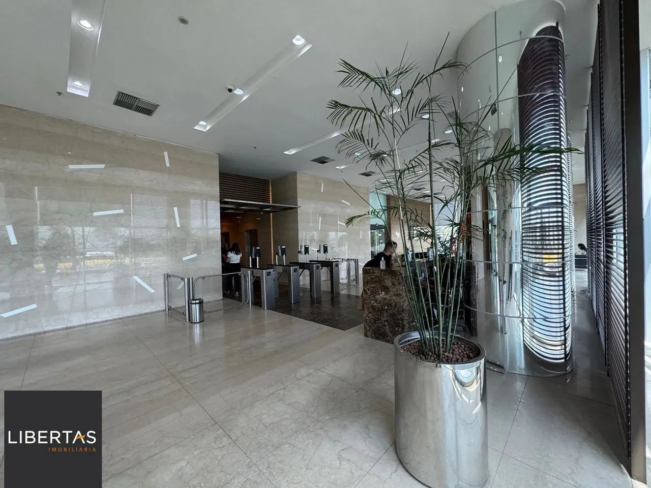 sala comercial finamente mobiliada - Foto 5