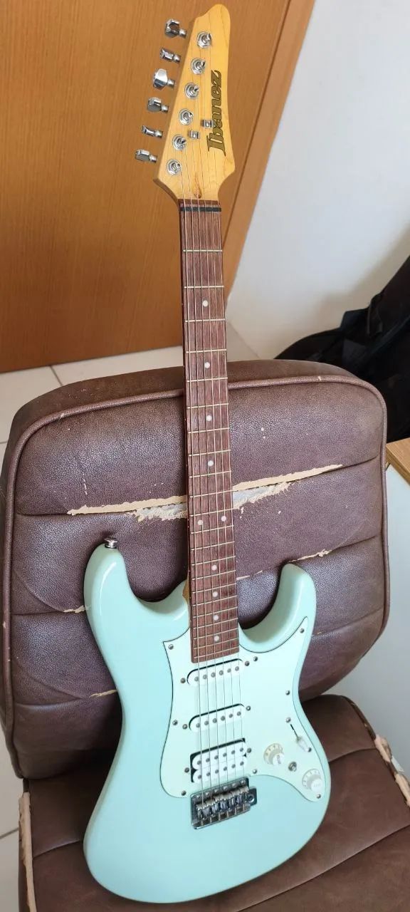 Ibanez AZES40