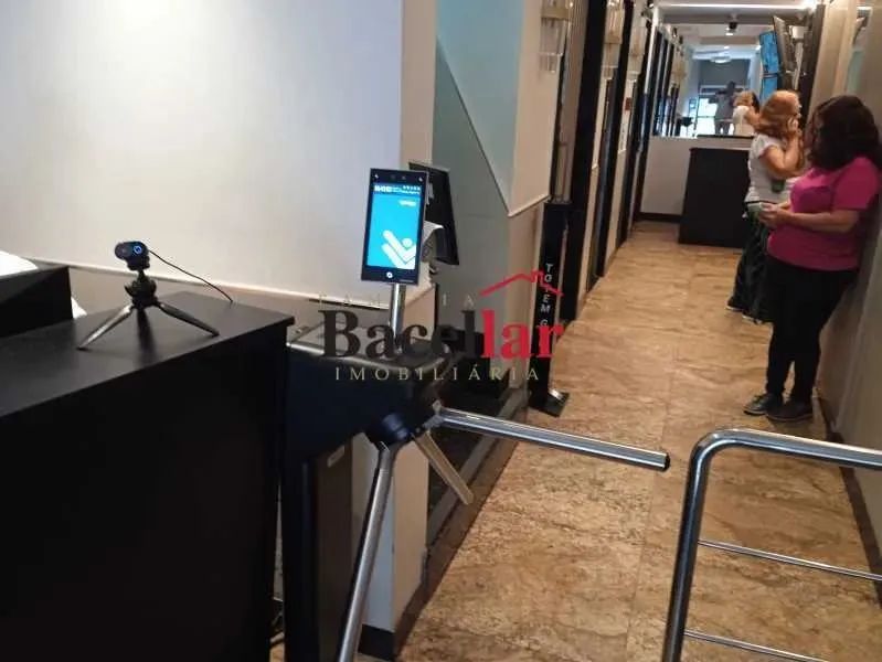Ótima sala comercial próxima ao Metrô Saens Pena - Foto 14