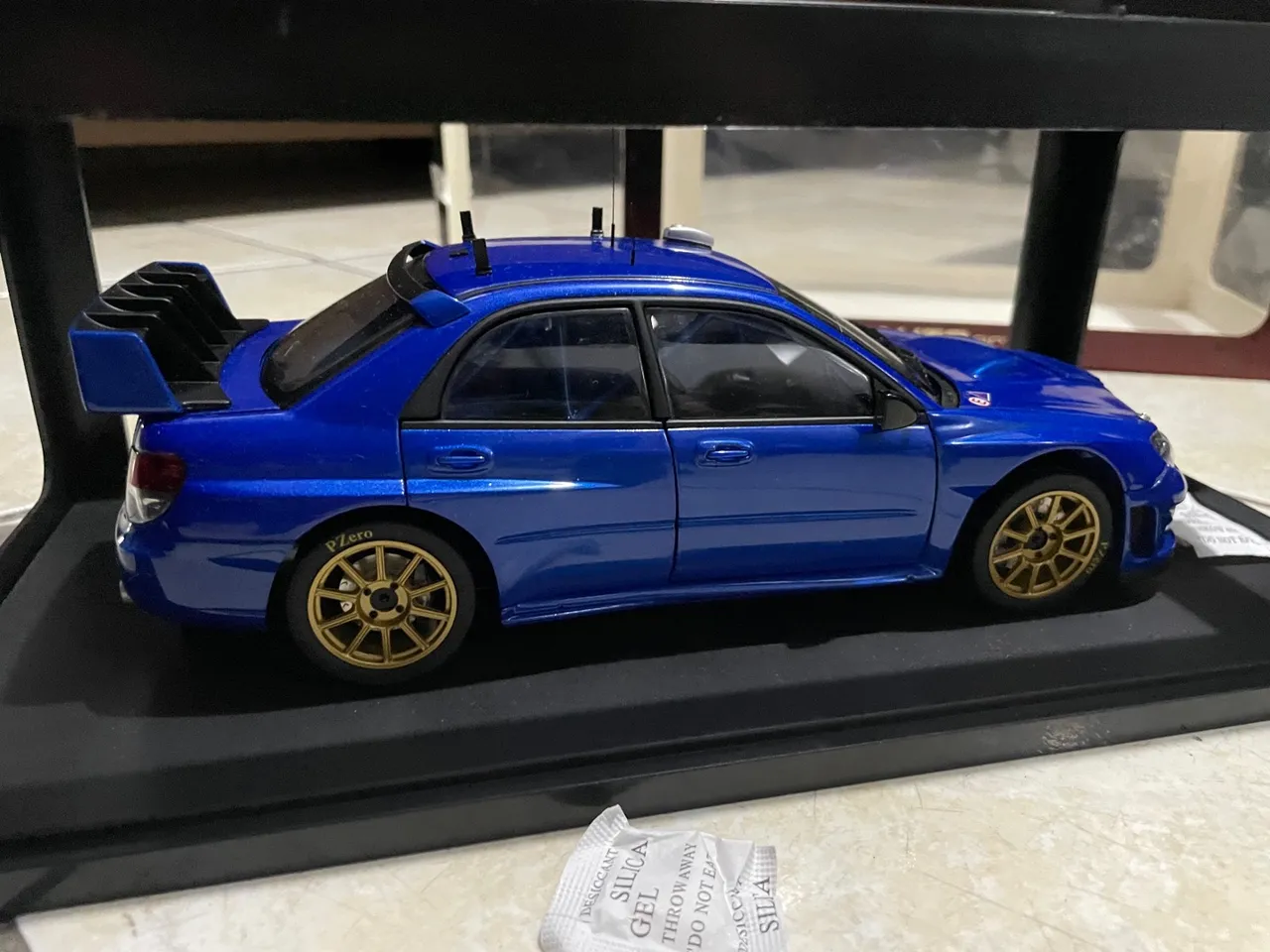 * promocao* Subaru Impreza WRX STI 2004 - Escala 1:18