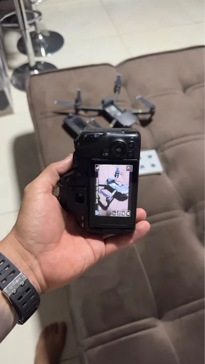 Canon sl3 + lente 50mm usada mais para vídeo 