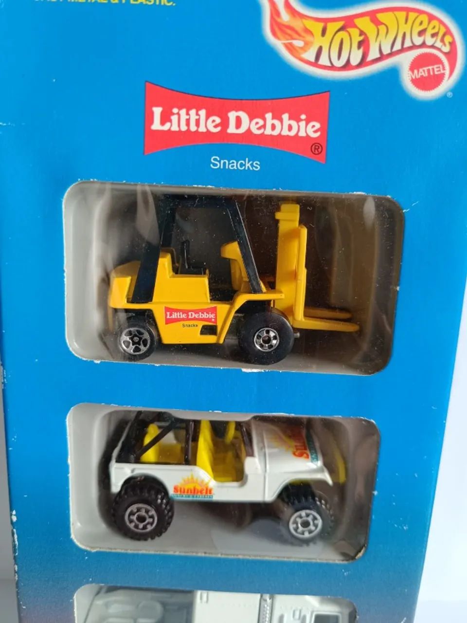 Hot Wheels Little Debbie Snacks McKee Series II 3-pack - Hobbies e