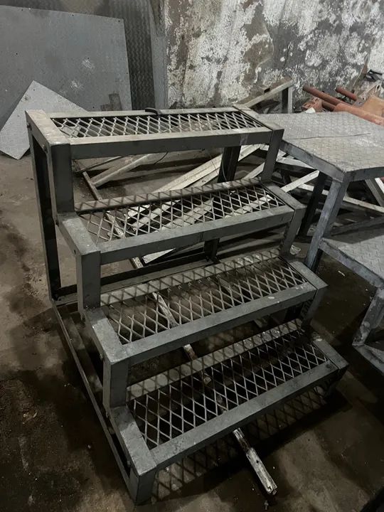 Escadas em aço galvanizado - Foto 2