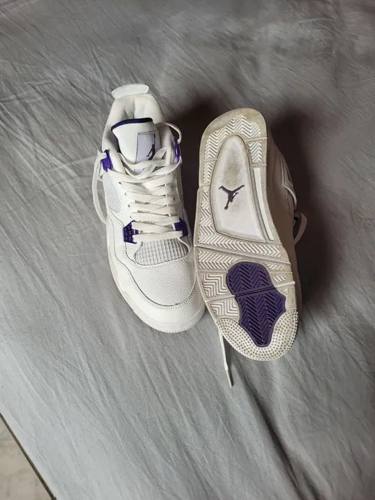 Tênis Air Jordan 4 Retro - Branco e Roxo - Foto 4