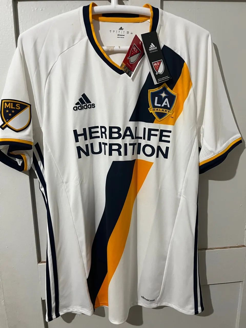 Blusa LA Galaxy 15/16 na etiqueta