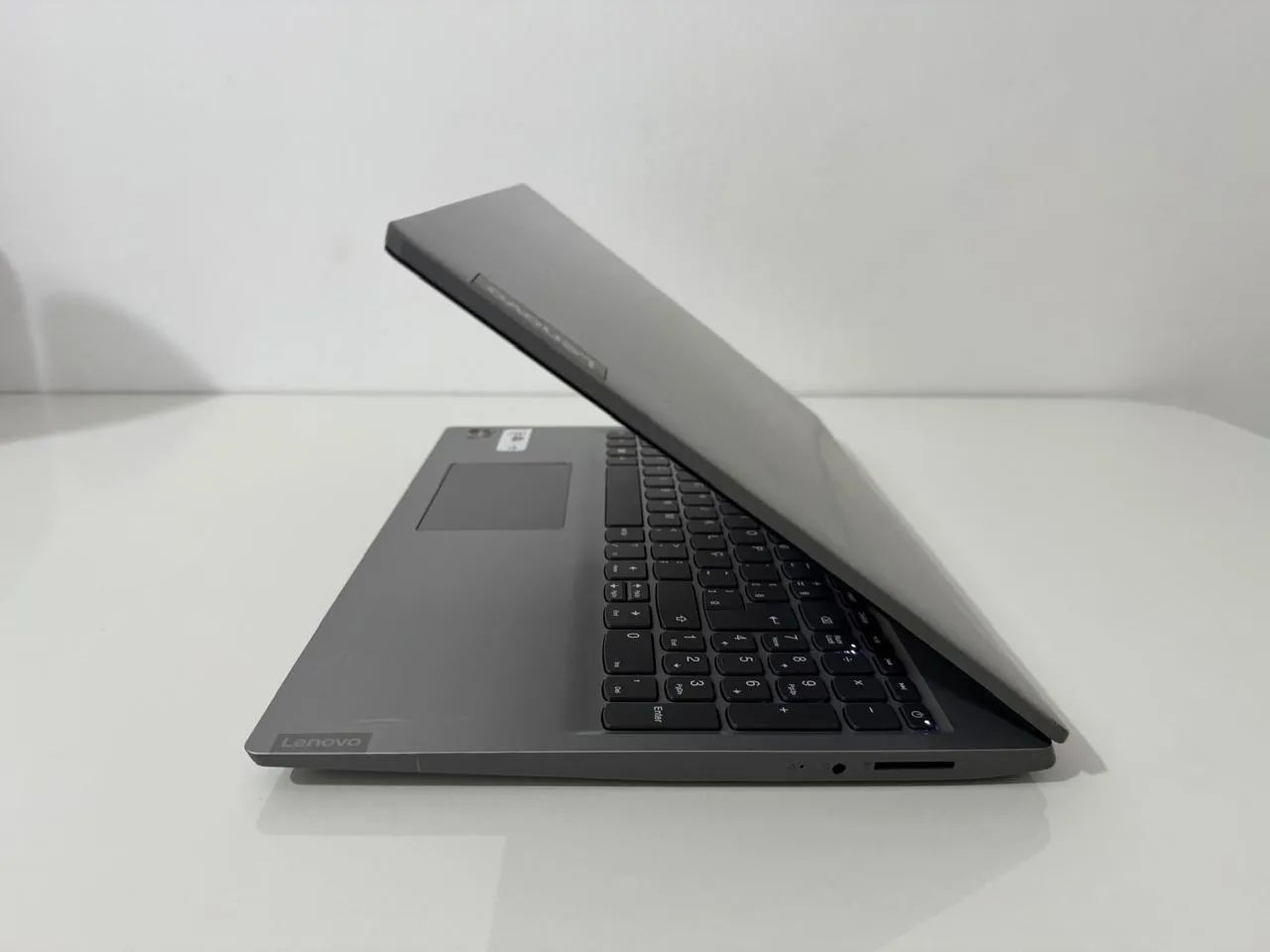 Notebook Gamer Lenovo Ryzen 5 3500U - SSD m.2 256 Gb - 12 GB Ram  - Foto 2
