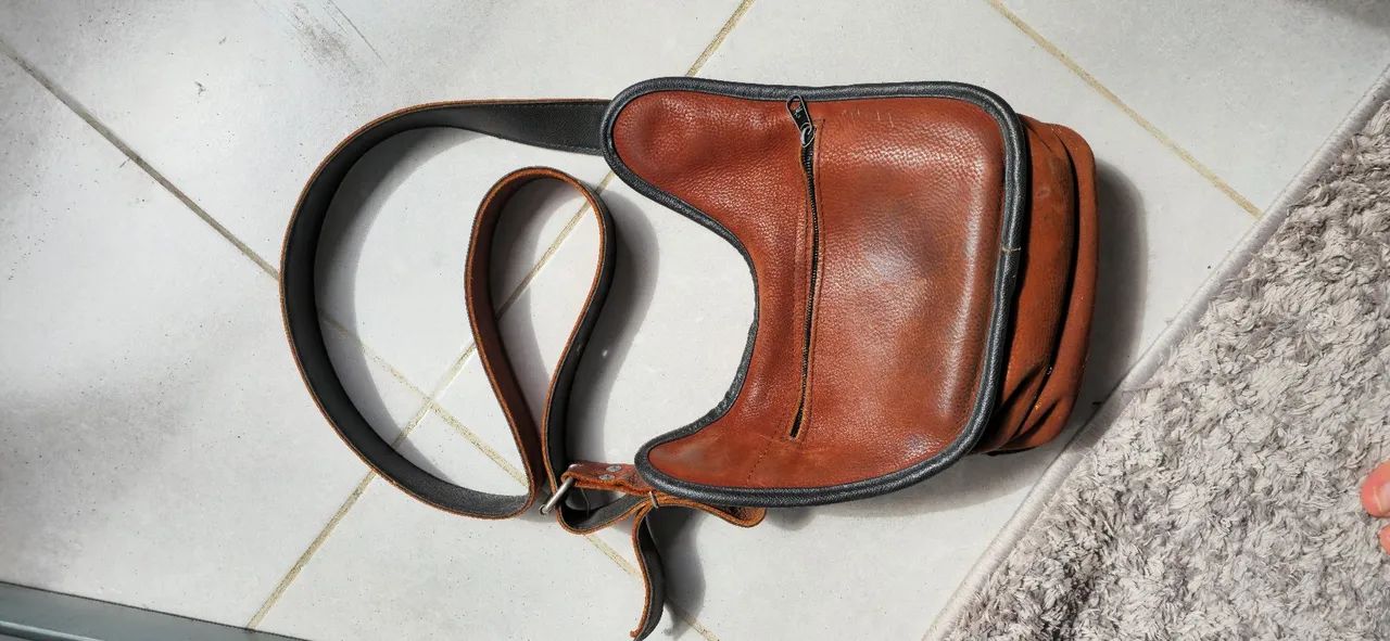 Pochete tira colo em couro - Foto 2
