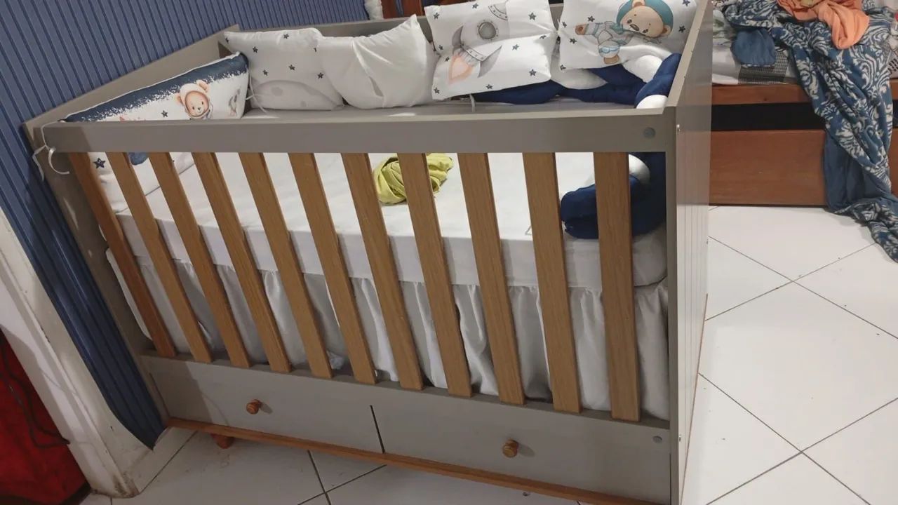 Berço Americano com Dossel