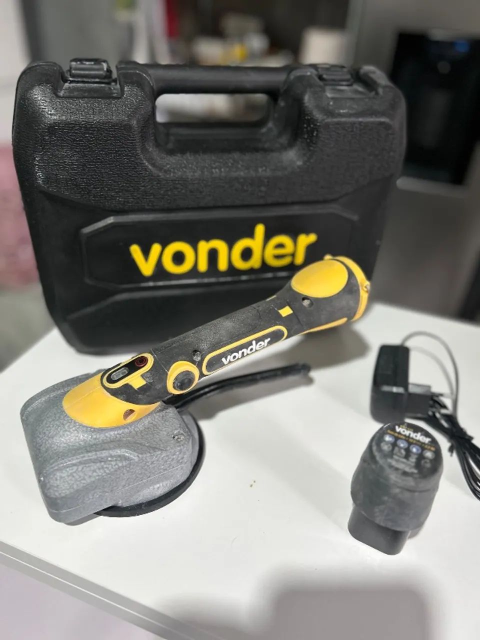 Maquina Assentar Piso MAP120 Bat 12v