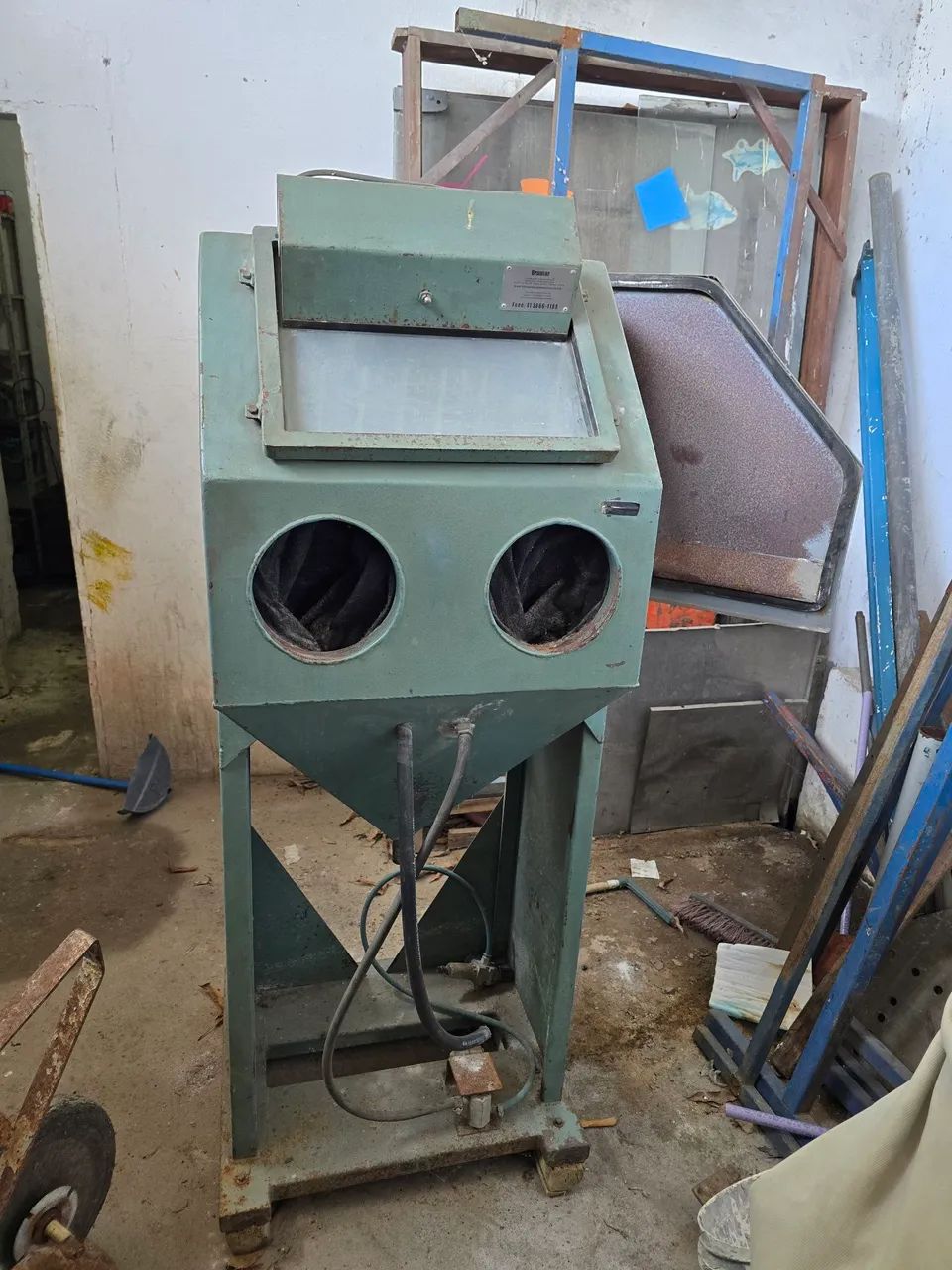 Cabine de jateamento de areia