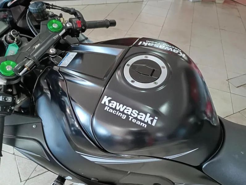Kawasaki Zx-10/ Zx-10r 1000cc 2020 - 1435786039 | OLX