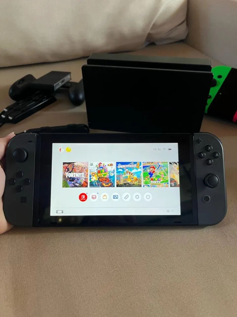 Nintendo Switch + Controle Joy-con extra - Foto 5