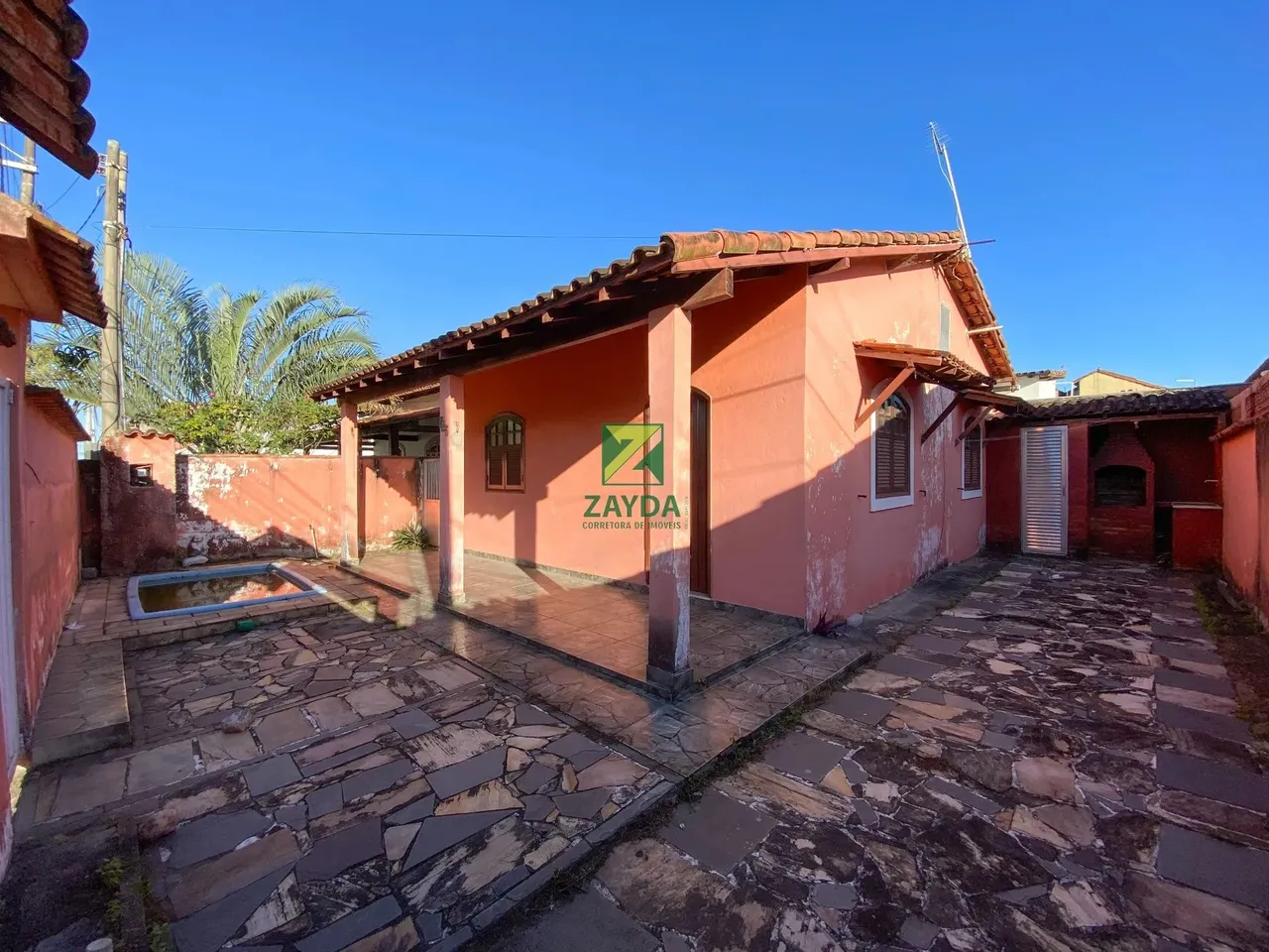 Casa à Venda em Barra de São João-RJ: 2 Quartos, Piscina, Churrasqueira!