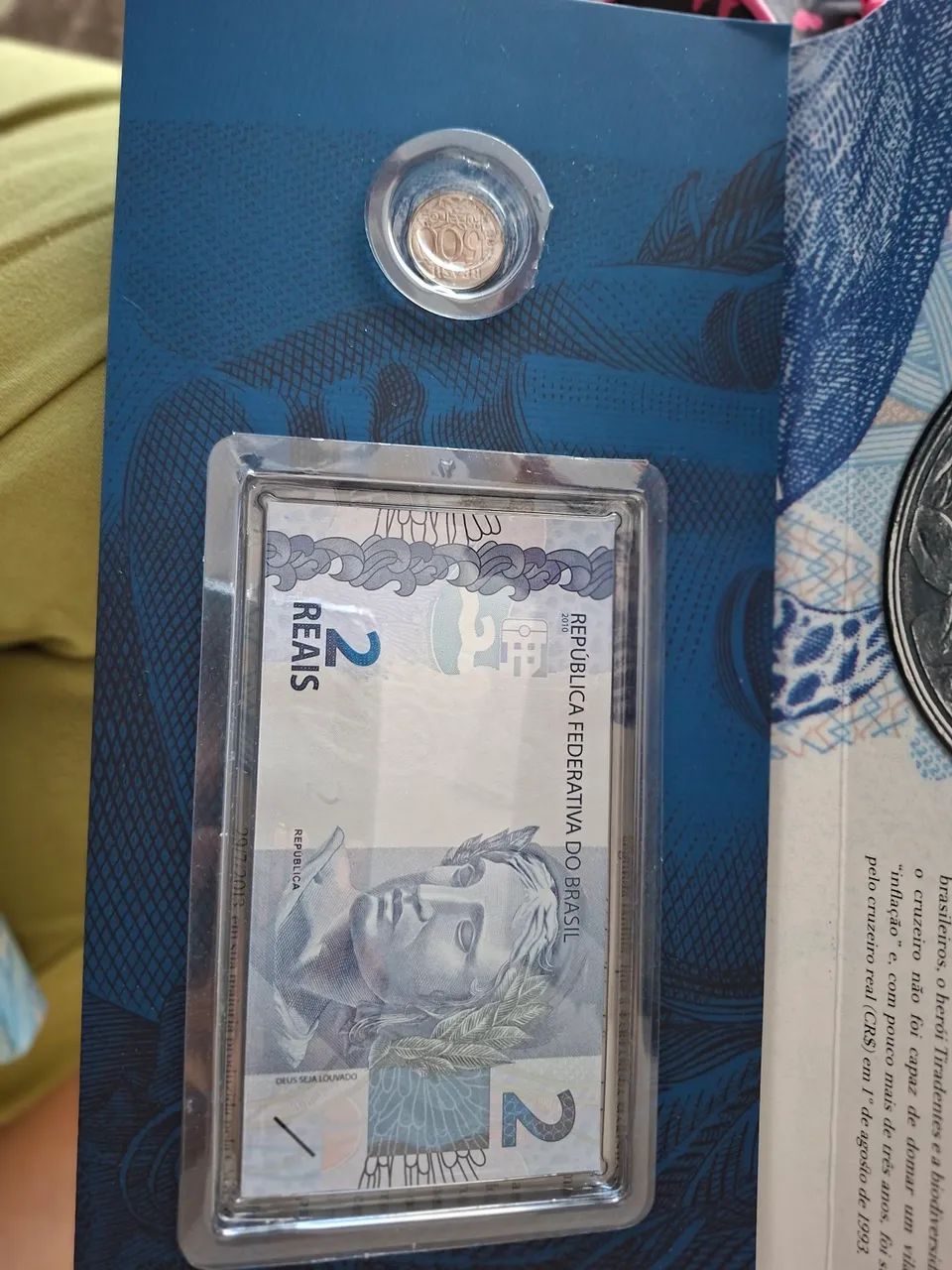Folder edição comemorativa 2 reais banco do Brasil - Foto 2
