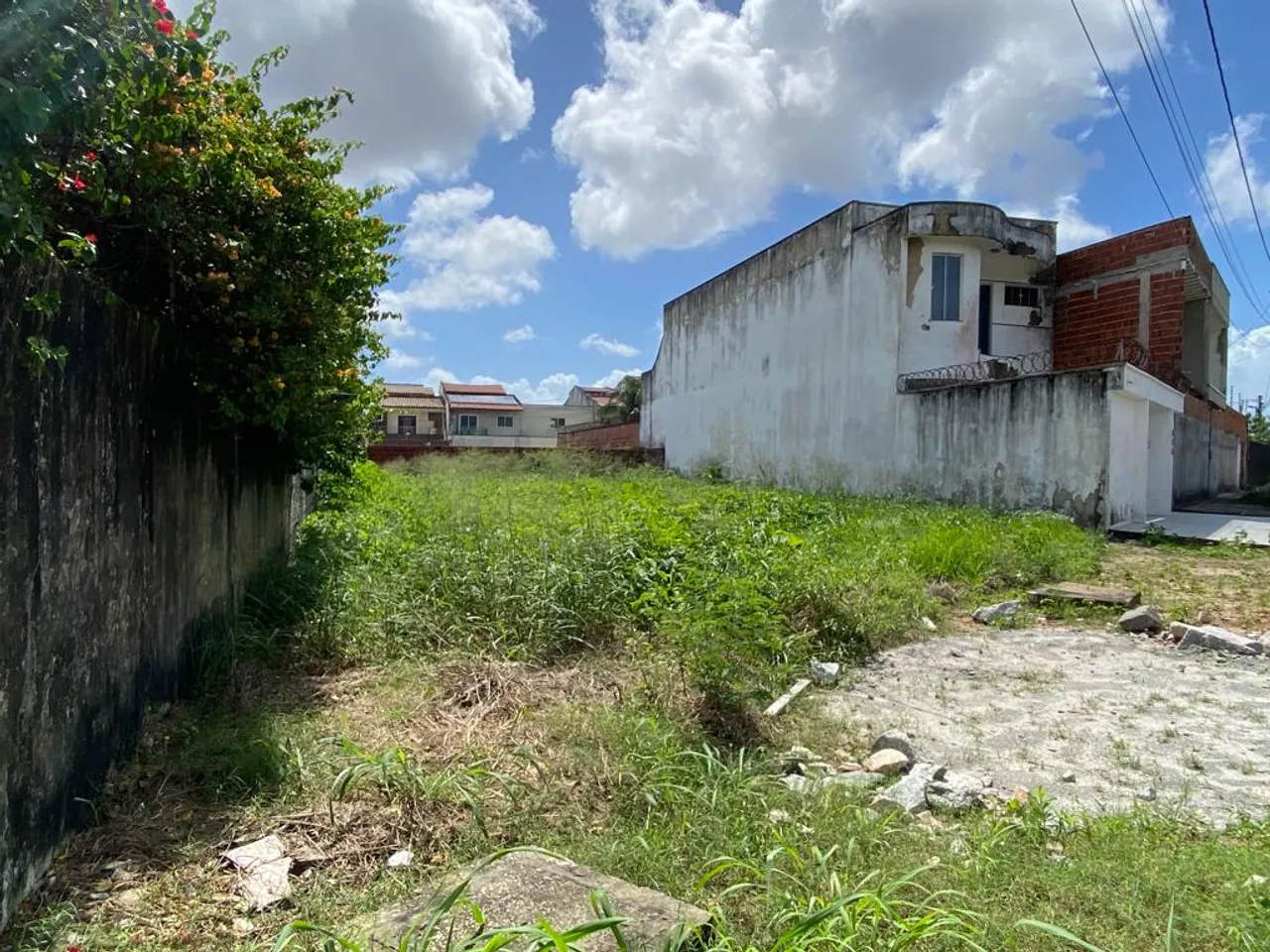 Lote/Terreno à venda com 405m² em Cajazeiras - Fortaleza - CE