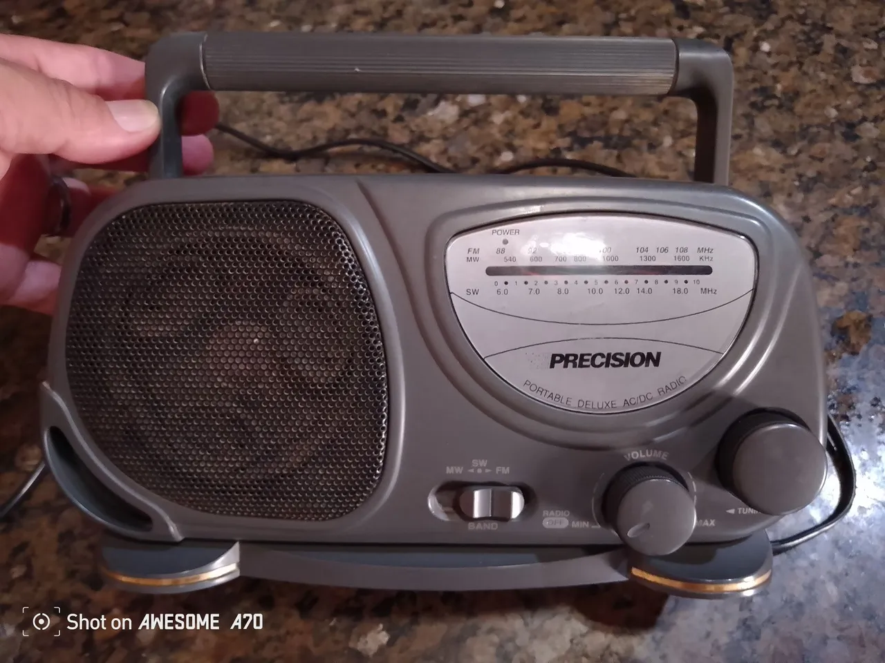 Rádio Portátil Precision FM/MW/SW