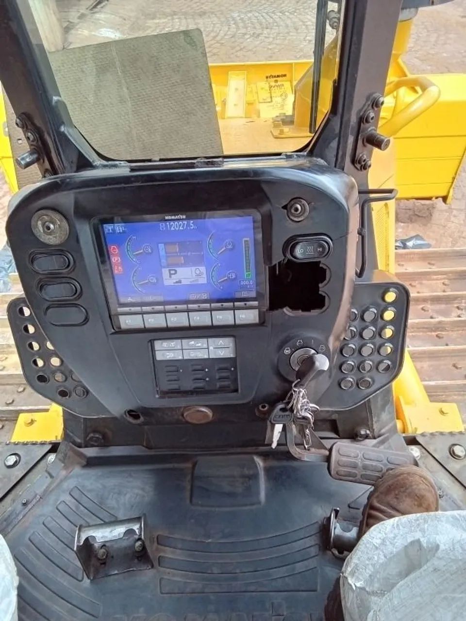 Trator de Esteira Komatsu D61 - Foto 6