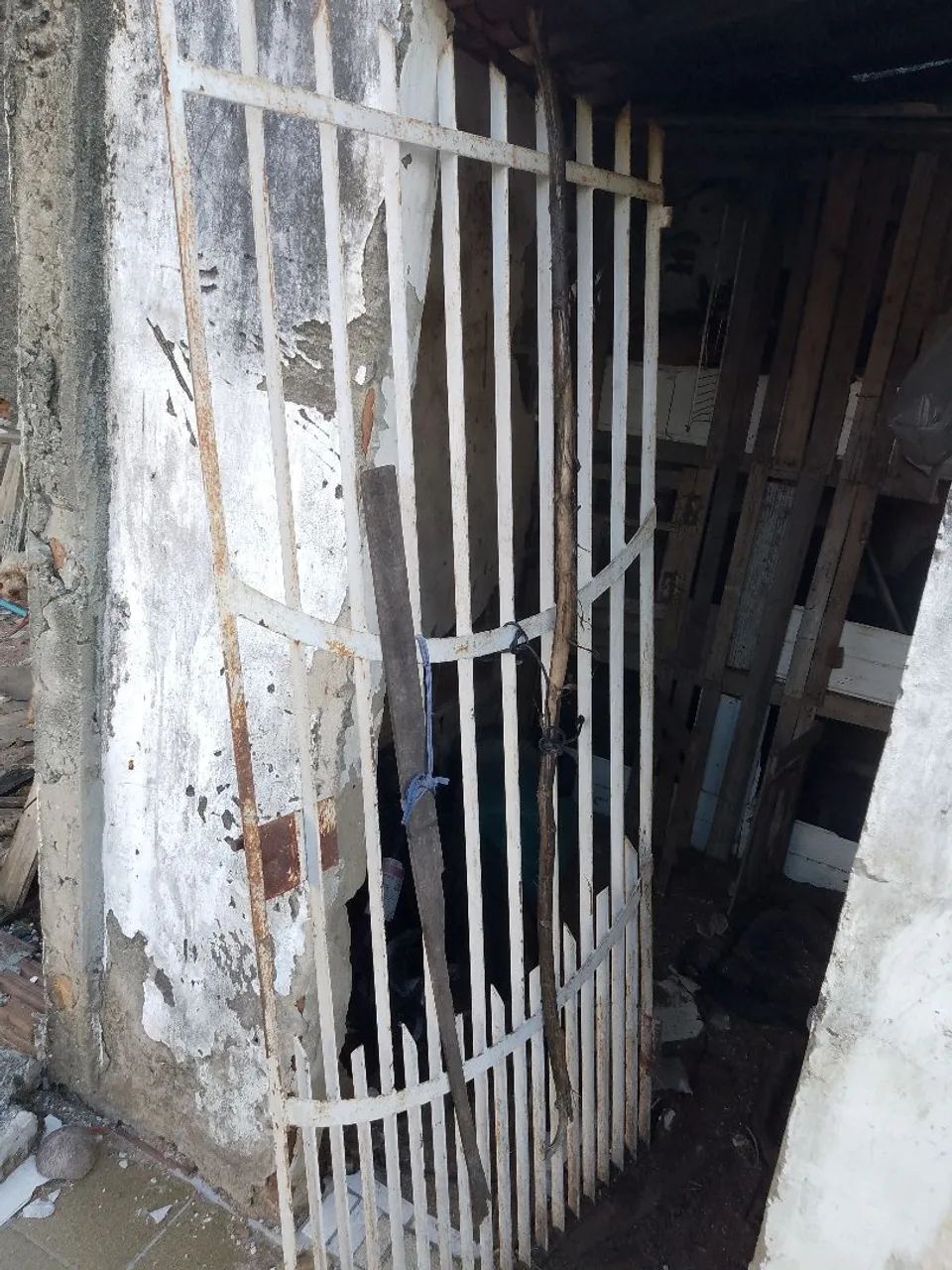 Conjunto de portão e grades. - Foto 3