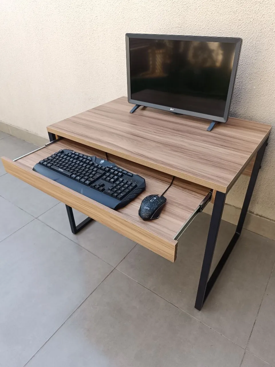 Escrivaninha para Computador Nova 90cm x 60cm - Entrego Montada