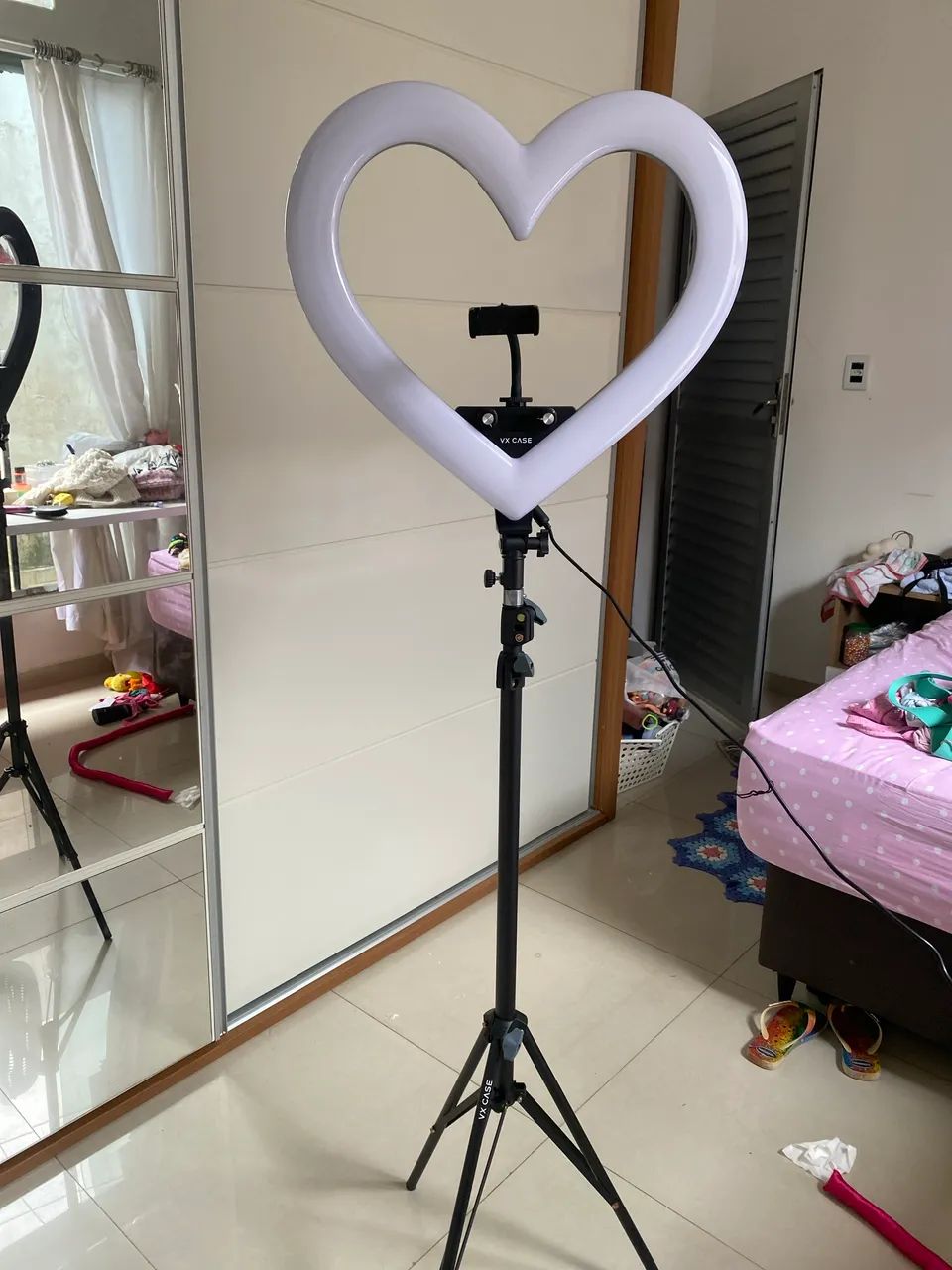 Ring light em formato de coração com mudança de cor e intensidade. Marca:Vx Case 