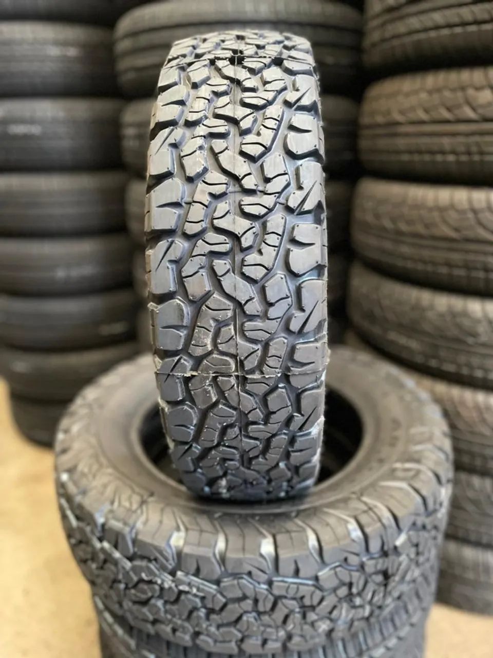 205/65R15 pneu ecosport direto do distribuidor - Peças para carros