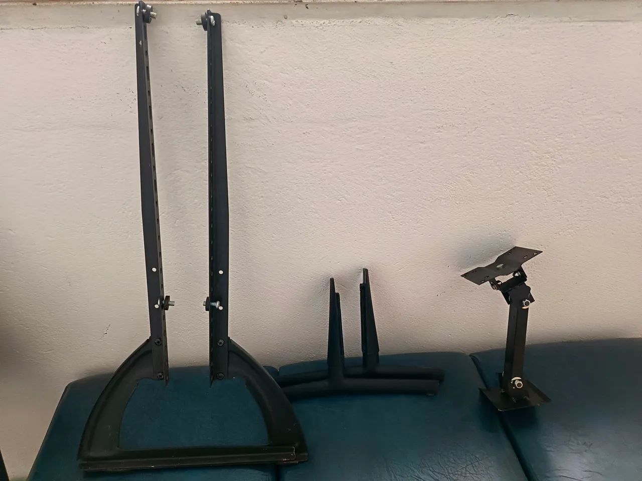 Suportes p TV (03)- R$ 120,00