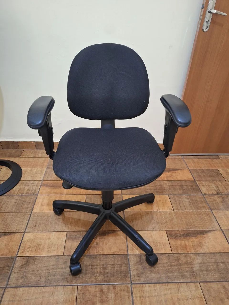 Cadeira de Escritório Ergonômica Preta