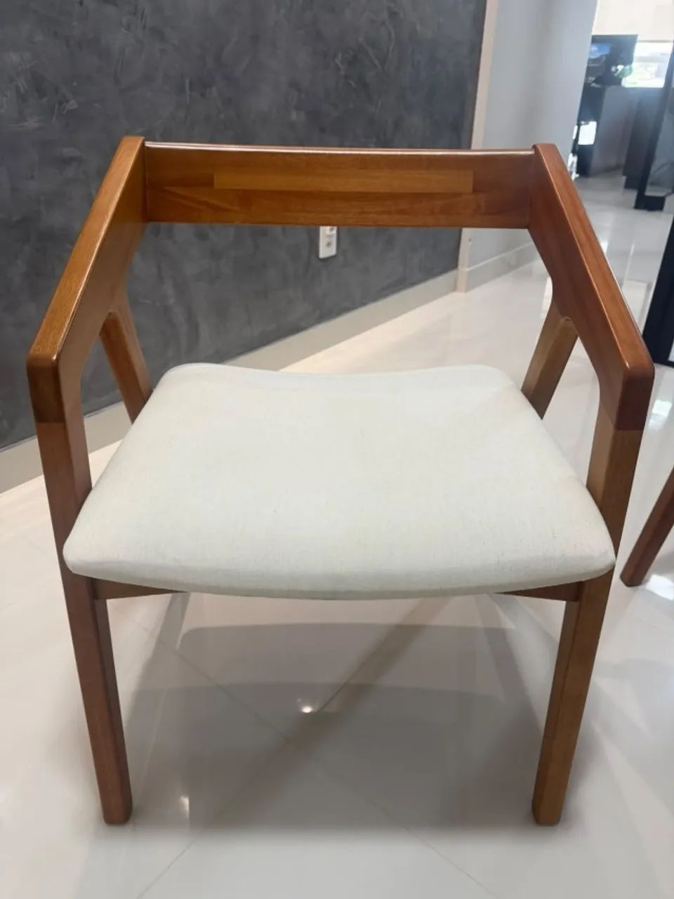 Cadeiras recepção + Mesa recepção  - Foto 2