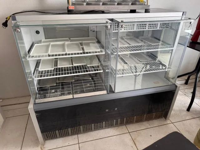 Vitrine Quente e Fria Gelopar GQEA-140R Semi-Nova - Resistência e Evaporador -220V