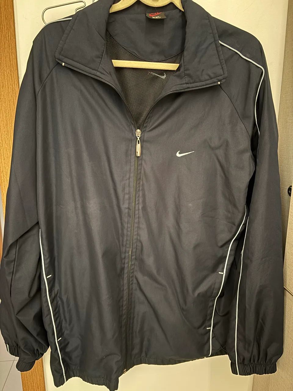 Casaco corta vento Nike - Foto 4