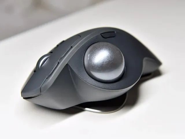 Trackball Mouse Ergonômico Logitech Ergo Bluetooth e USB (wireless)