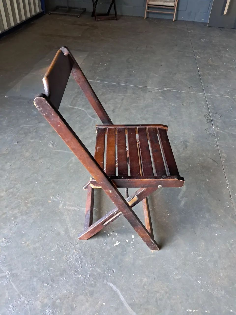 Vendo 4 mesa montada para conveniência com 4 cadeiras cada  - Foto 2
