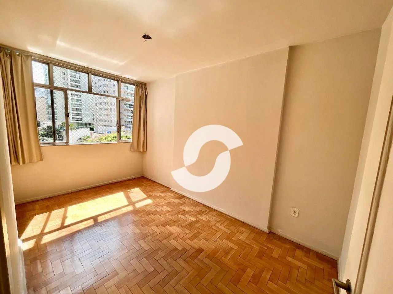 OPORTUNIDADE!! Jd Icaraí, Excelente 3 quartos com depend. completa! - R$449mil - Foto 2