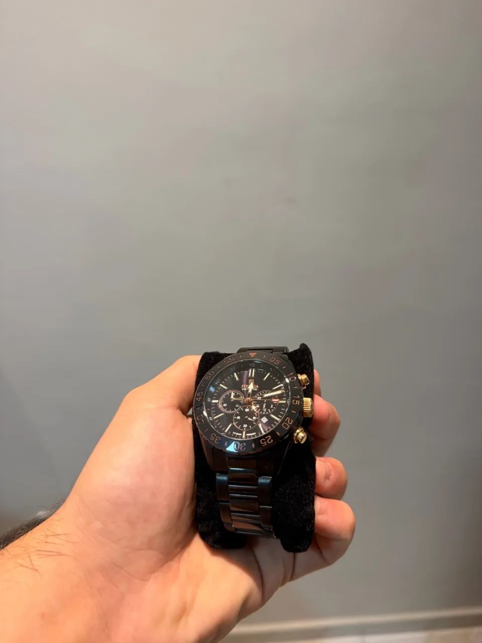 Relógio Festina Ceramic preto.