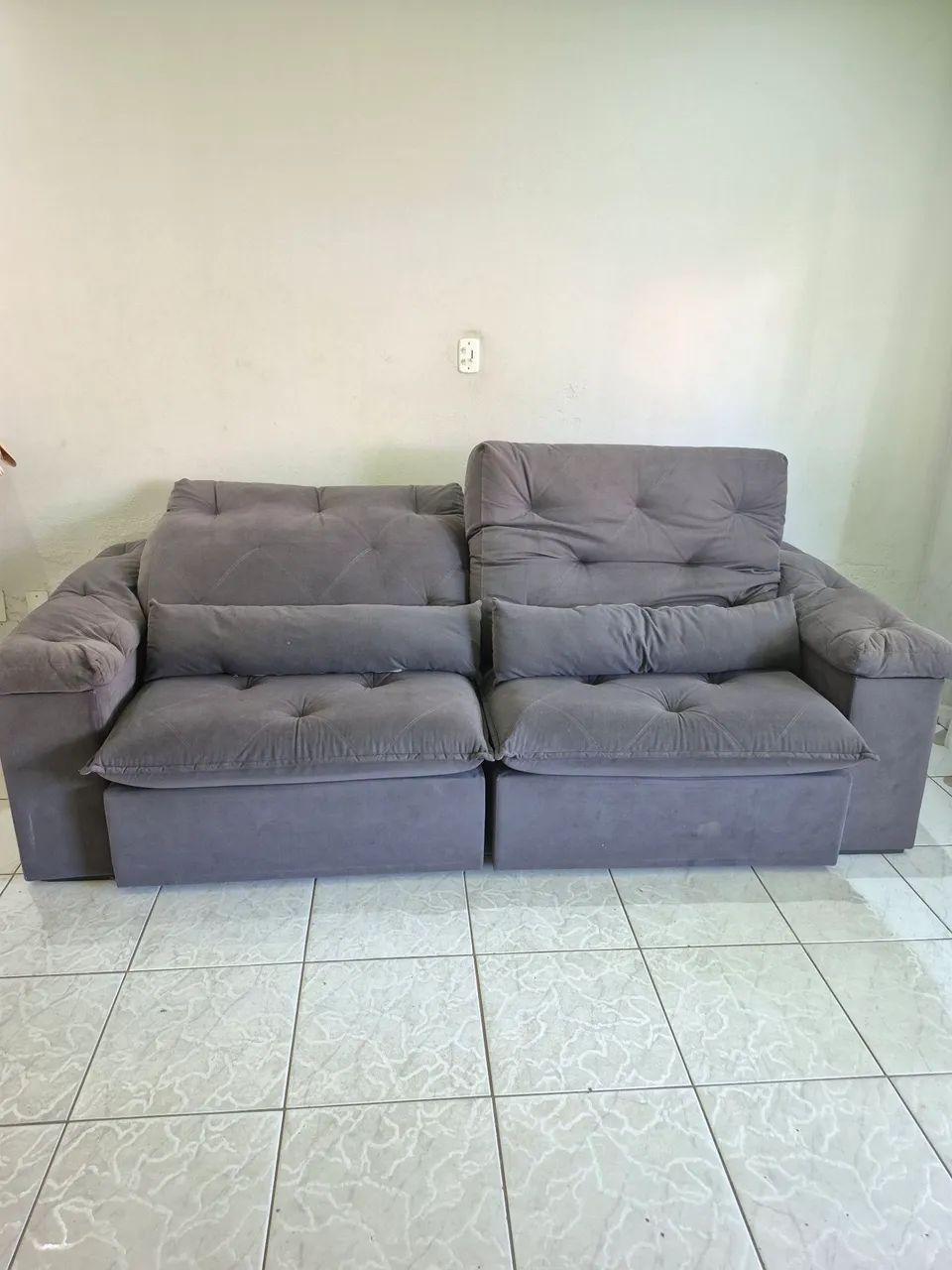 Sofá Retrátil e Reclinável Cinza - Foto 5