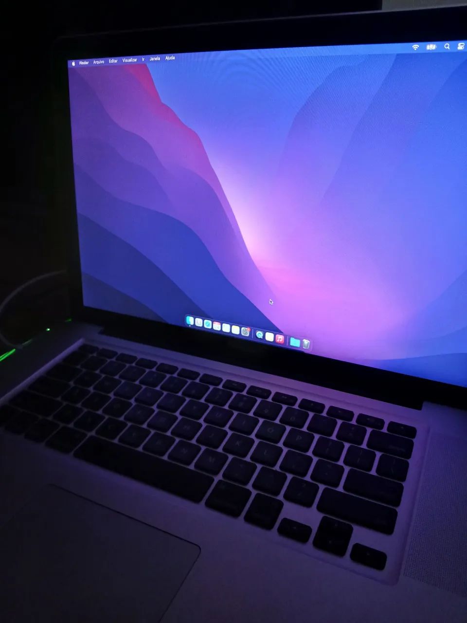 Perfeito macbook + carregador e case sem marcas de uso - Foto 3