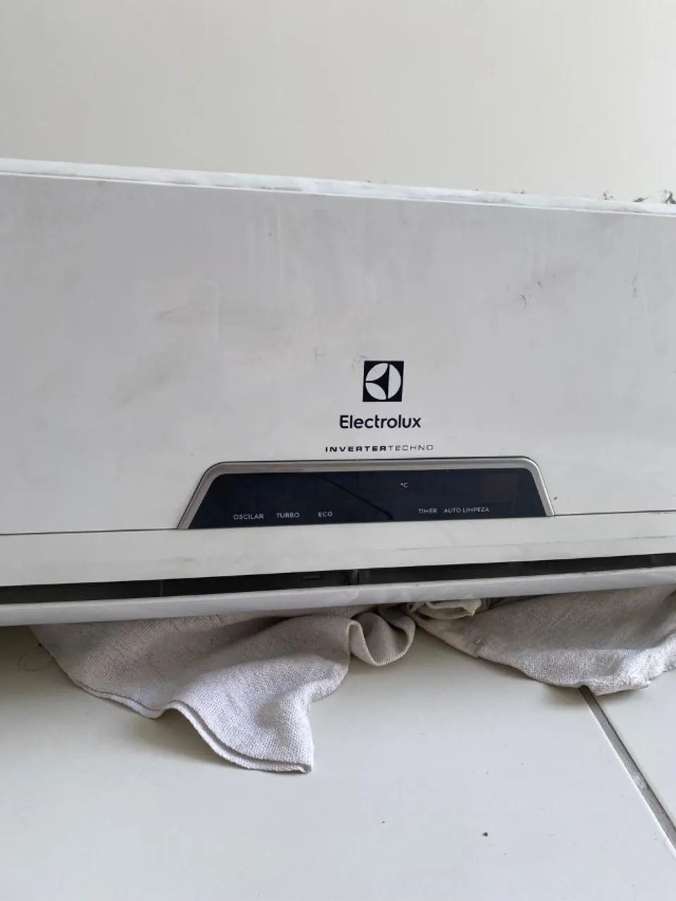 Ar condicionado Electrolux Split 12 mil BTUs pouco usado