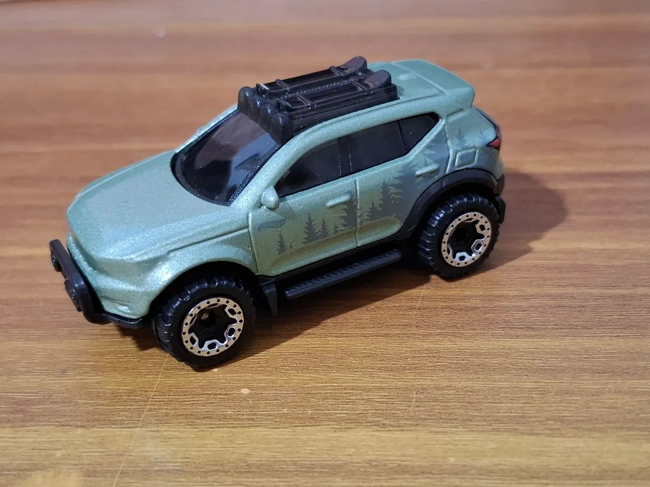 4 HotWheels diversos com 1 T-Hunt + brinde! - Foto 5
