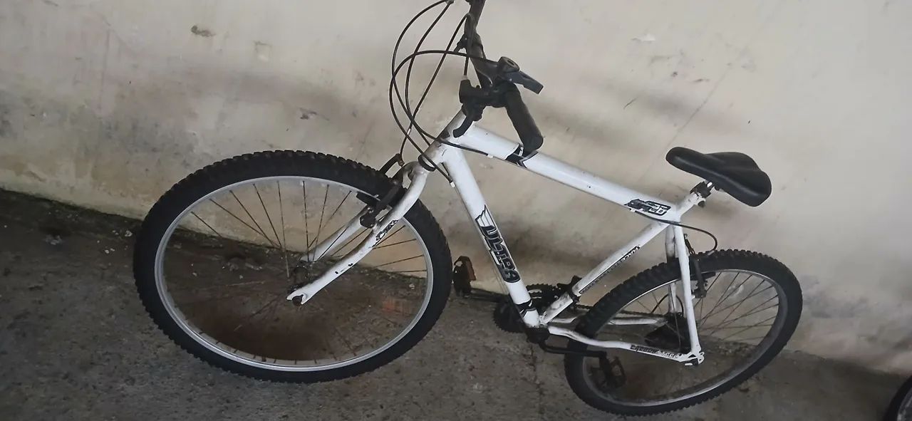 Bicicleta aro 26 com 18 marchas - Foto 3
