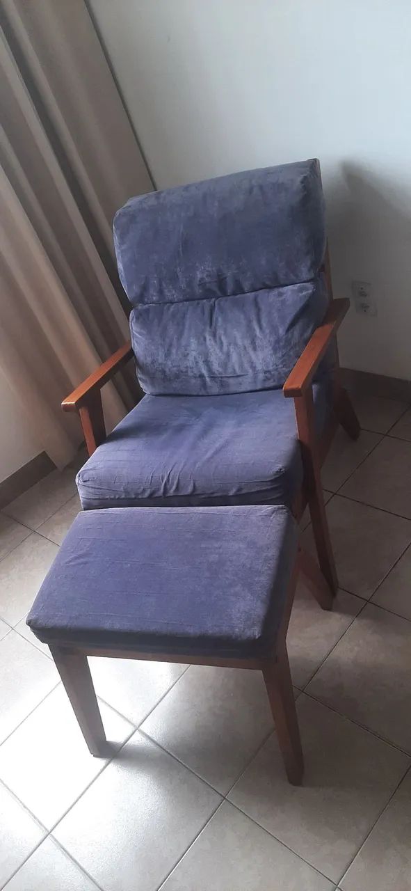 Poltrona de Madeira Simples