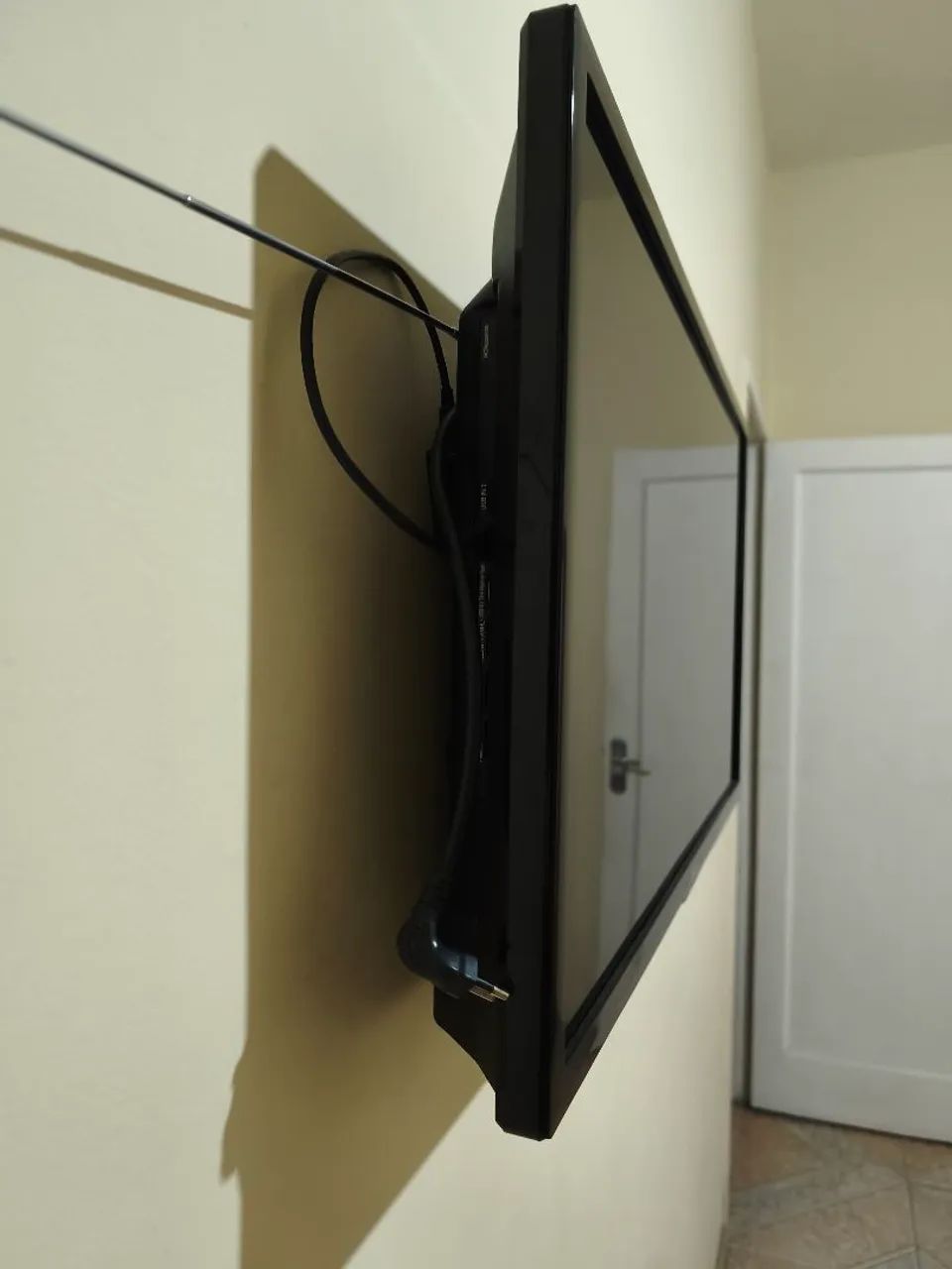 TV   LG. 32" Perfeita.