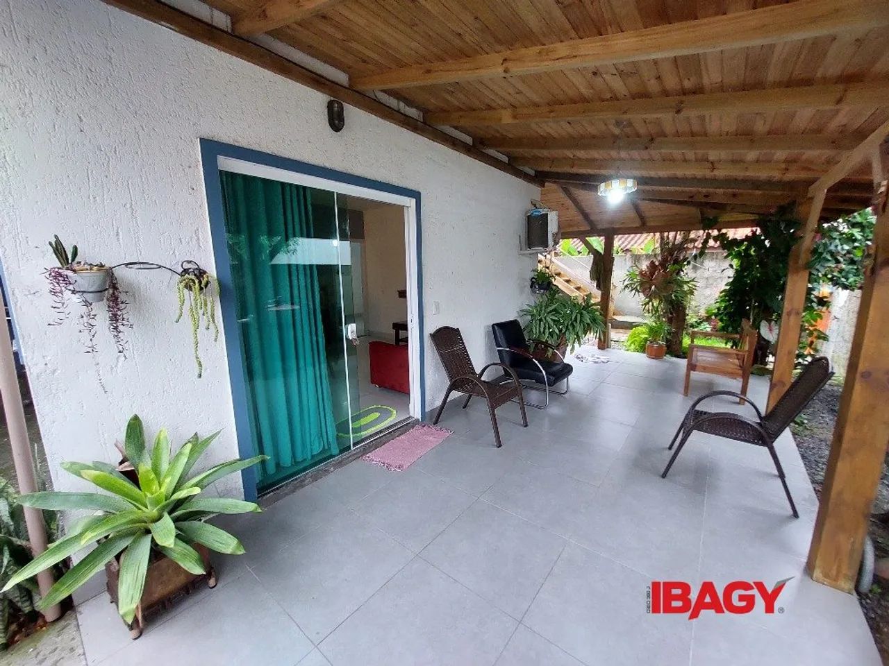 Excelente Casa 1 dormitório(s) em Campeche - Florianópolis