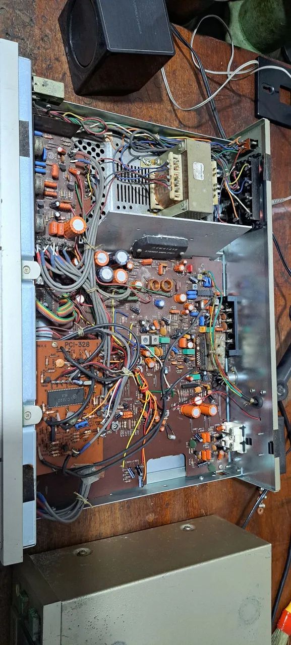 Gradiente DS-20 AM/FM Quartz Synthesized Tuner Amplifier - Foto 3