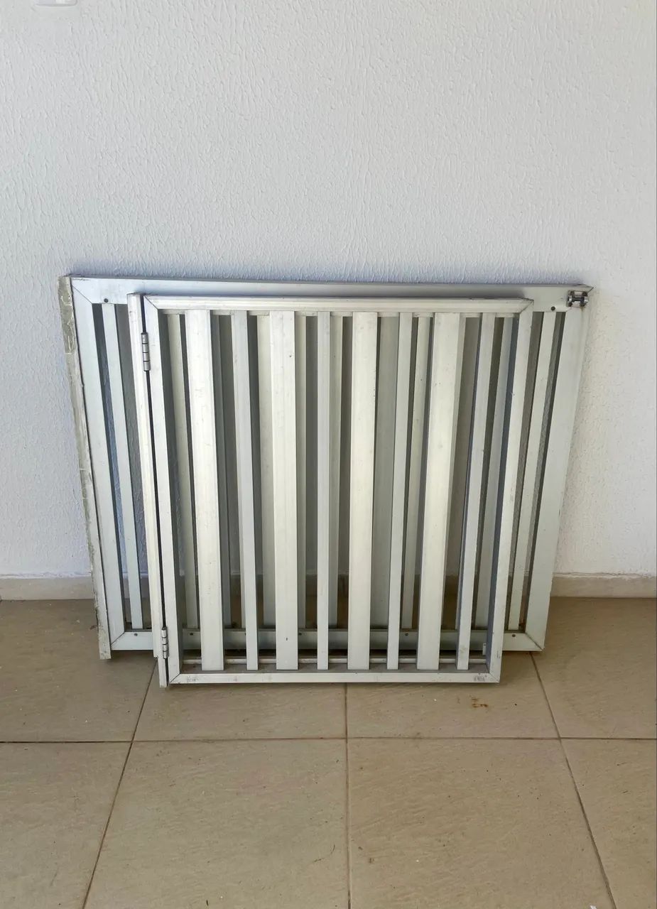  Selling 2 Security Grilles 441091879895060481