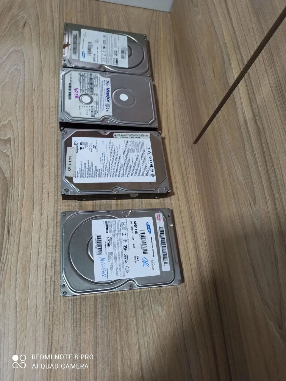 HDs de 40 GB. Funcionando. 