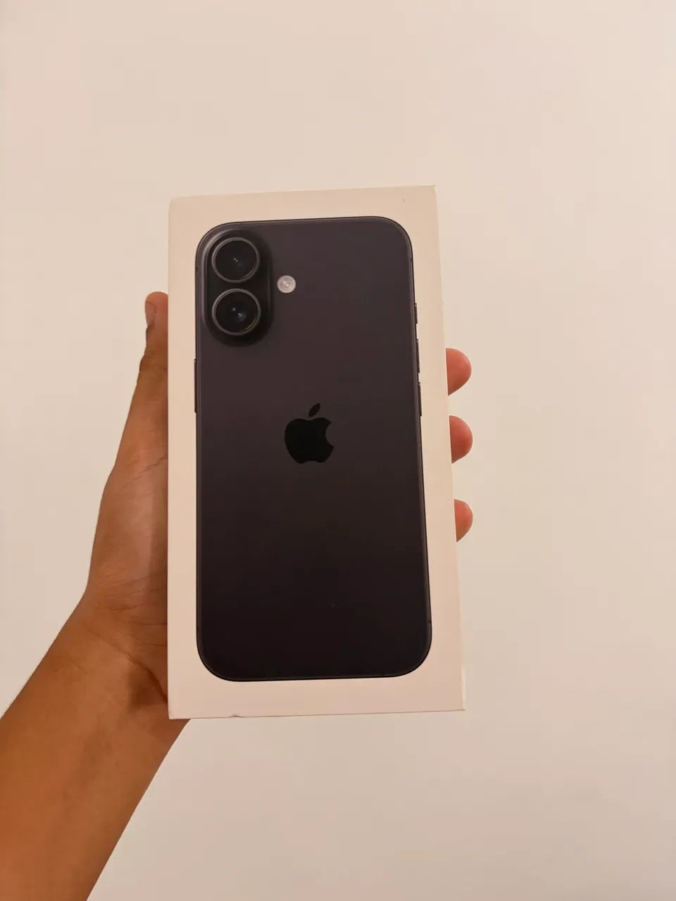 iPhone 16 - pra sair logo  - Foto 2