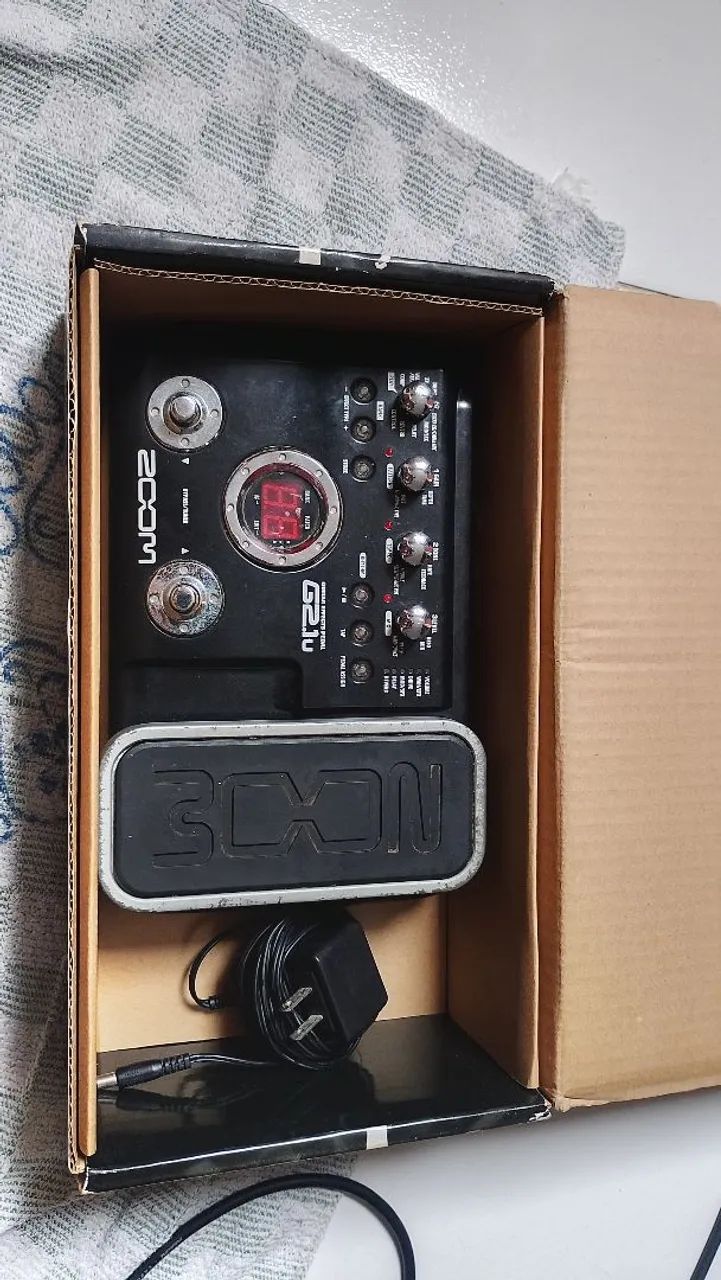 Pedaleira zoom G2 
