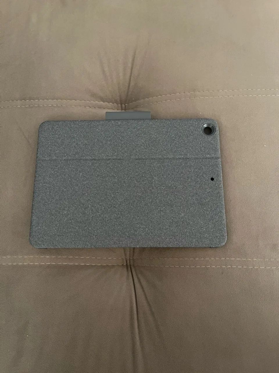 Capa Teclado Logitech Combo Touch (IPad 7th a 9th) - Foto 3