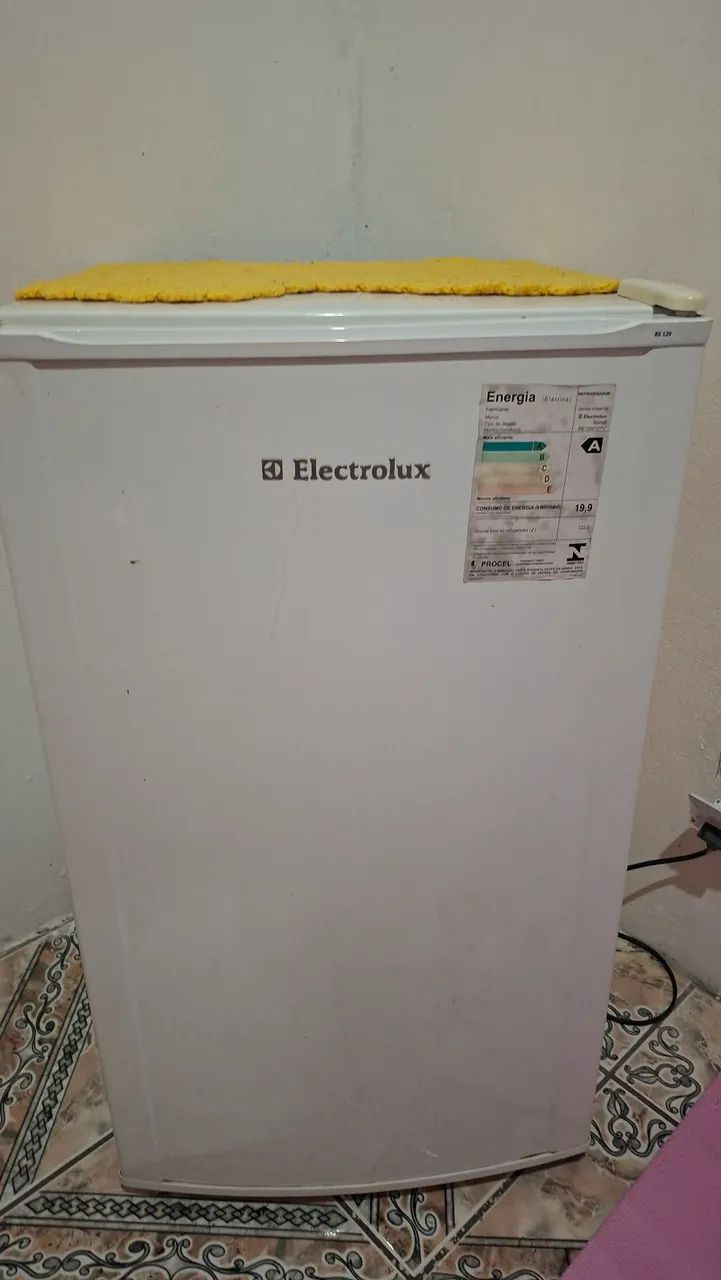 Frigobar da Electrolux .